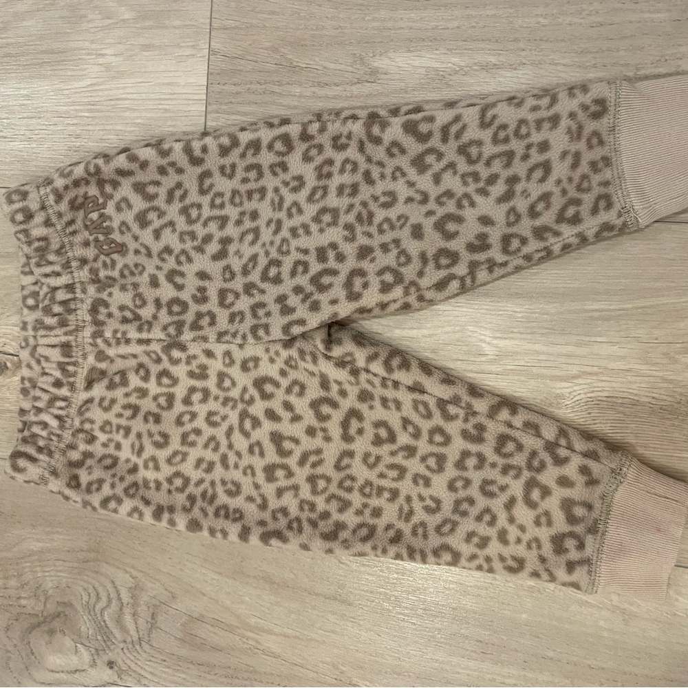 GAP Cream and Brown Sweatpants with Leopard Print